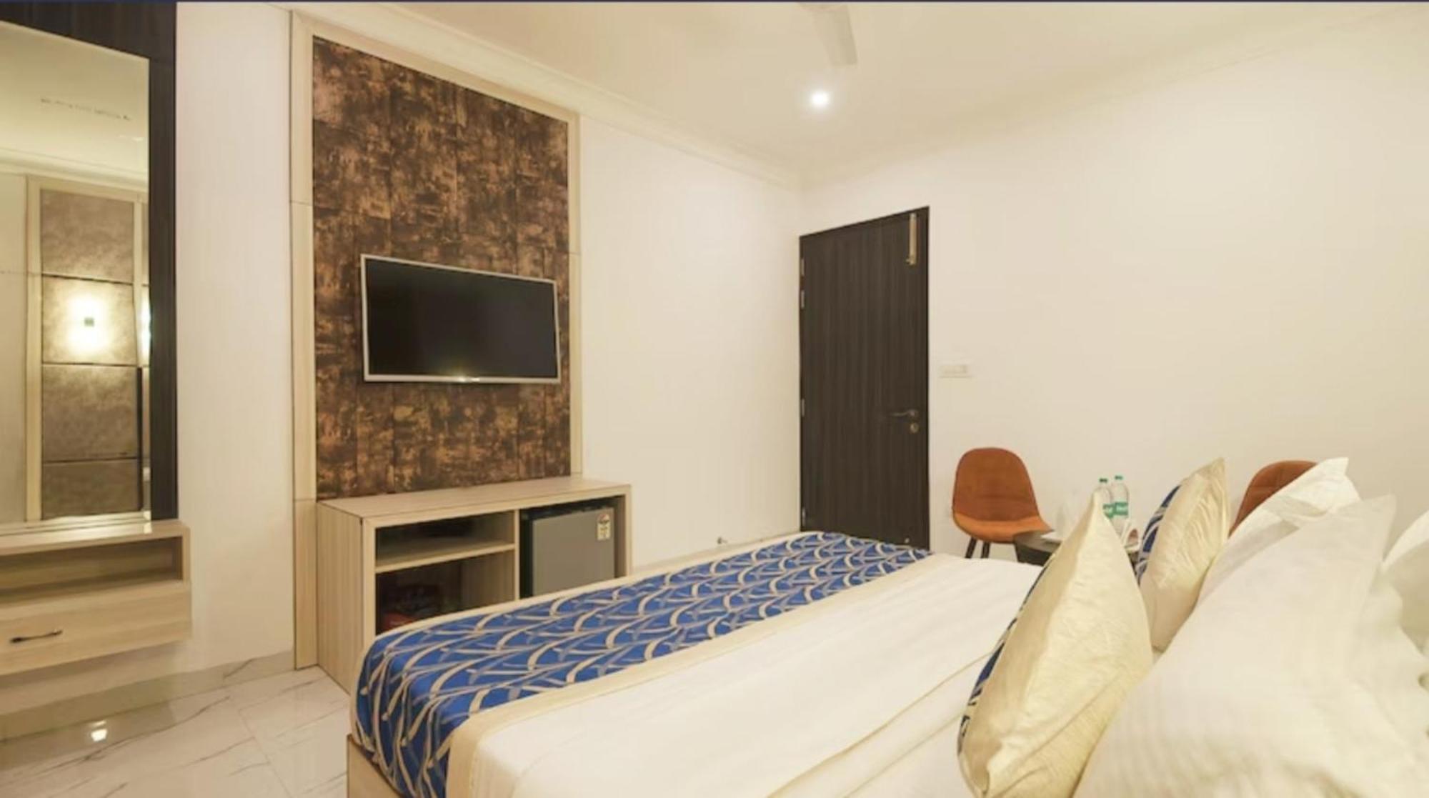 Hotel Almora Inn - Near By Delhi International Airport - With Free Airport Pickup And Drop New Delhi Exterior photo